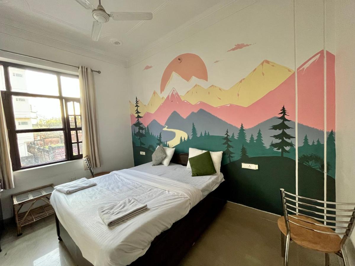 רישיקש Joey'S Homestay מראה חיצוני תמונה