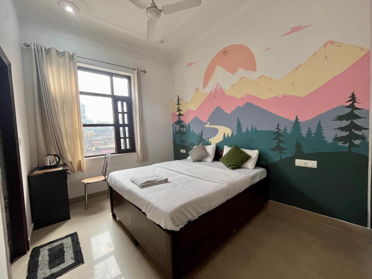 רישיקש Joey'S Homestay מראה חיצוני תמונה